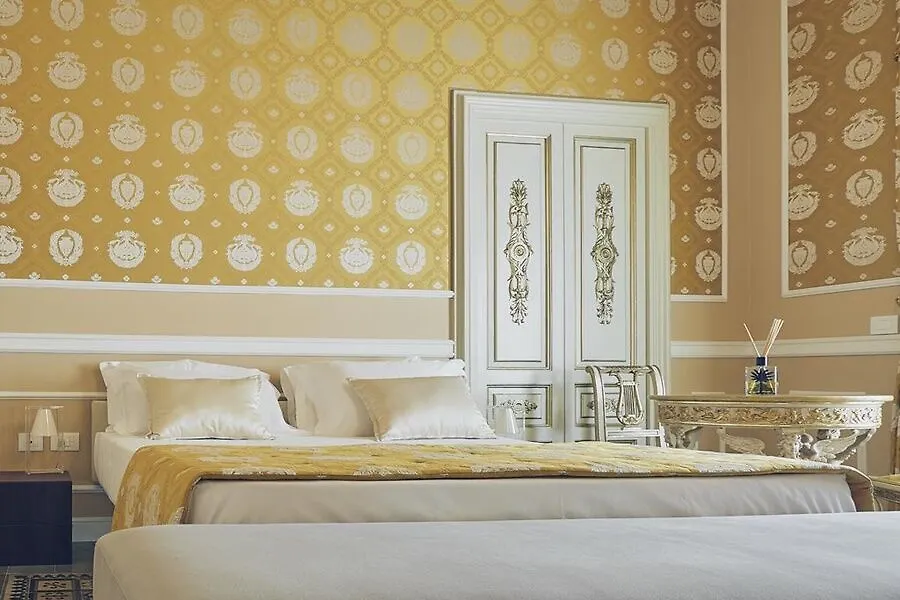 Hotel Palazzo Marletta. Aeroporto di Catania Fontana Rossa 4*,  Italia